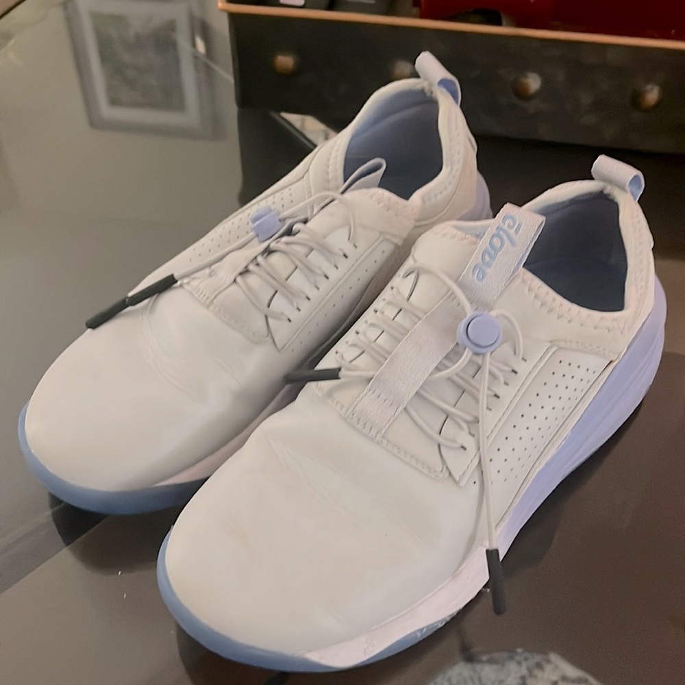 Clove Sneakers